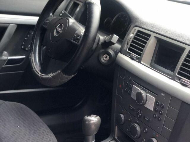 Серый Опель Вектра, объемом двигателя 1.9 л и пробегом 298 тыс. км за 2850 $, фото 18 на Automoto.ua