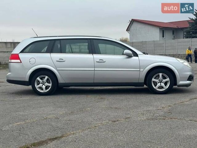 Серый Опель Вектра, объемом двигателя 1.8 л и пробегом 216 тыс. км за 5350 $, фото 1 на Automoto.ua