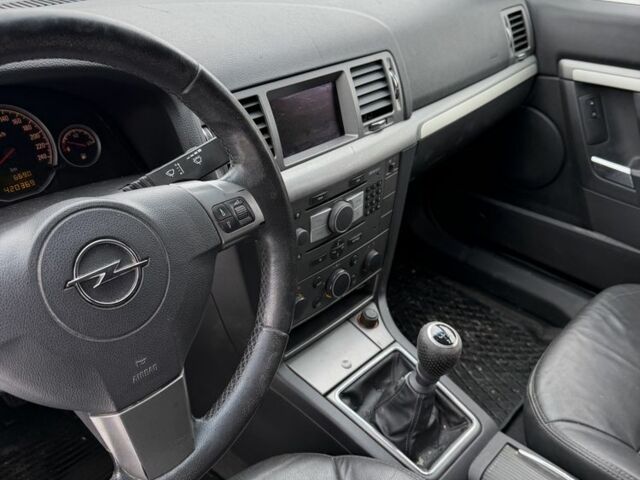 Серый Опель Вектра, объемом двигателя 1.9 л и пробегом 380 тыс. км за 2450 $, фото 8 на Automoto.ua