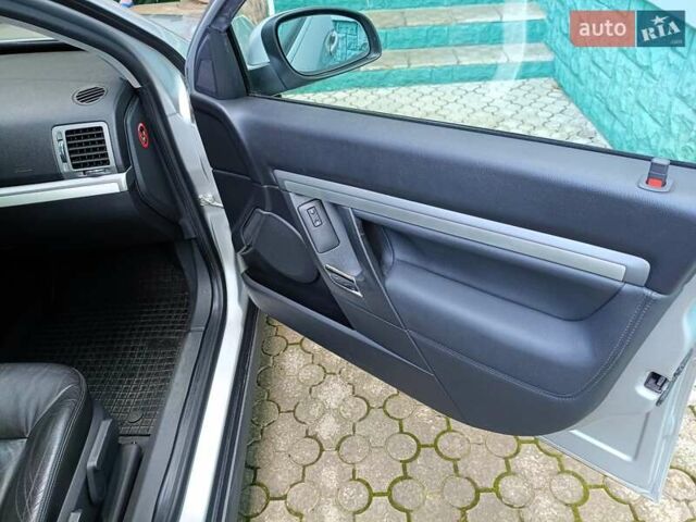 Серый Опель Вектра, объемом двигателя 1.8 л и пробегом 238 тыс. км за 5400 $, фото 15 на Automoto.ua