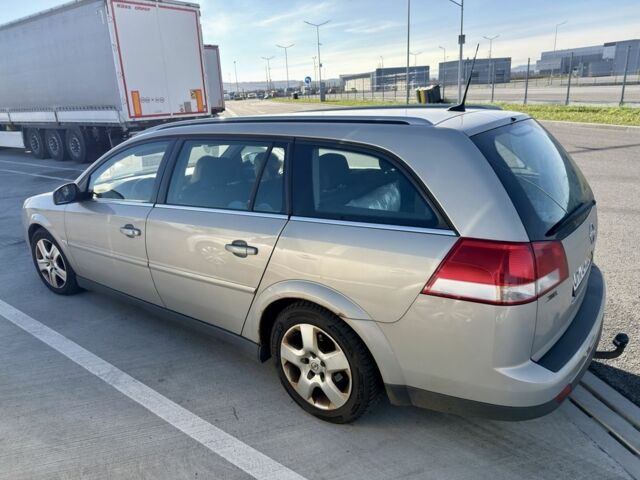 Сірий Опель Вектра, об'ємом двигуна 1.9 л та пробігом 242 тис. км за 2900 $, фото 2 на Automoto.ua