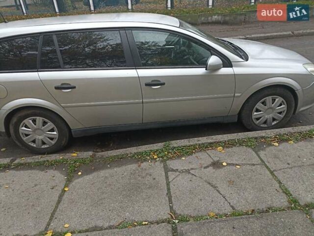 Серый Опель Вектра, объемом двигателя 1.9 л и пробегом 319 тыс. км за 4500 $, фото 25 на Automoto.ua