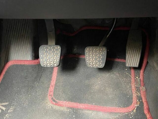 Серый Опель Вектра, объемом двигателя 1.8 л и пробегом 227 тыс. км за 2800 $, фото 21 на Automoto.ua