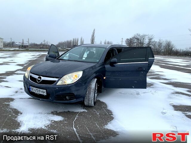 Серый Опель Вектра, объемом двигателя 2.8 л и пробегом 303 тыс. км за 5890 $, фото 1 на Automoto.ua