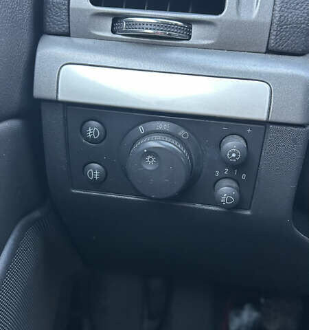 Серый Опель Вектра, объемом двигателя 1.8 л и пробегом 226 тыс. км за 2799 $, фото 23 на Automoto.ua