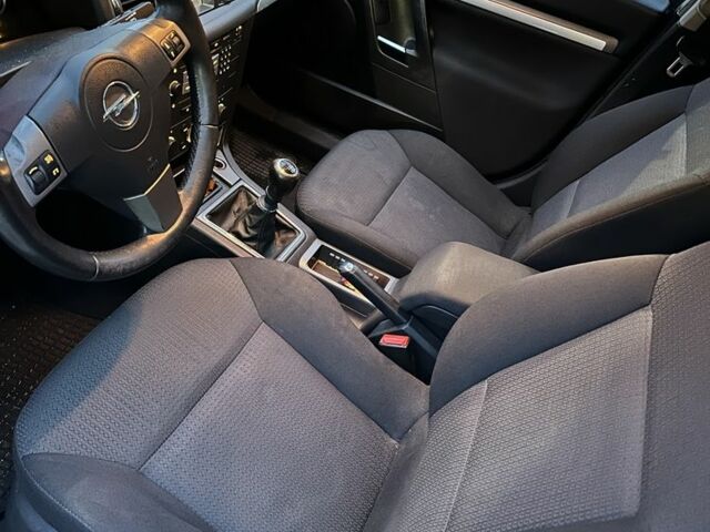 Сірий Опель Вектра, об'ємом двигуна 1.9 л та пробігом 290 тис. км за 2400 $, фото 6 на Automoto.ua