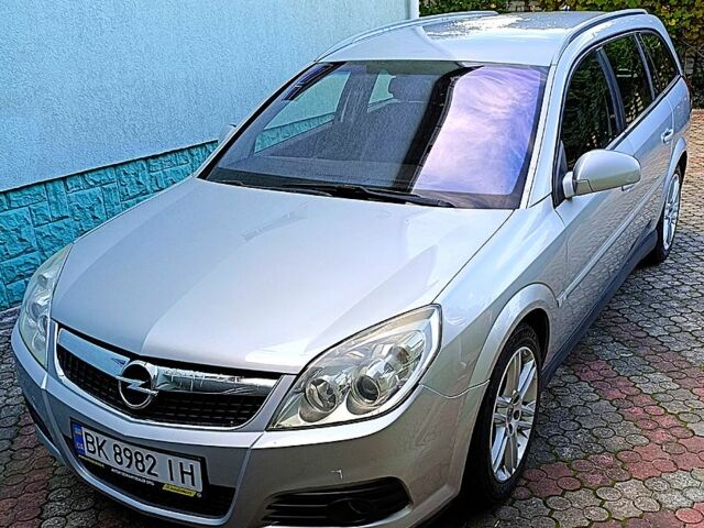 Серый Опель Вектра, объемом двигателя 1.8 л и пробегом 238 тыс. км за 5400 $, фото 2 на Automoto.ua