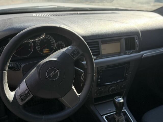 Серый Опель Вектра, объемом двигателя 1.9 л и пробегом 300 тыс. км за 3250 $, фото 6 на Automoto.ua