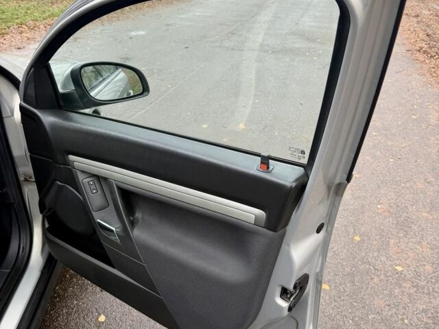 Серый Опель Вектра, объемом двигателя 1.9 л и пробегом 242 тыс. км за 2850 $, фото 13 на Automoto.ua