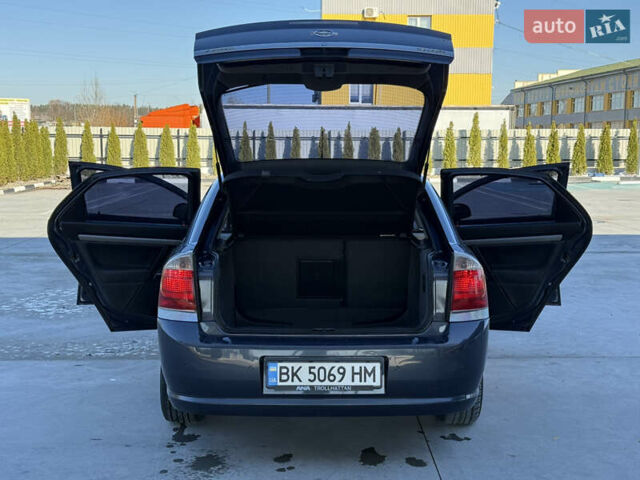 Сірий Опель Вектра, об'ємом двигуна 1.9 л та пробігом 336 тис. км за 4500 $, фото 28 на Automoto.ua