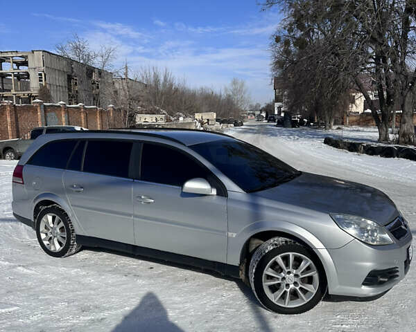 Серый Опель Вектра, объемом двигателя 1.8 л и пробегом 262 тыс. км за 5499 $, фото 1 на Automoto.ua