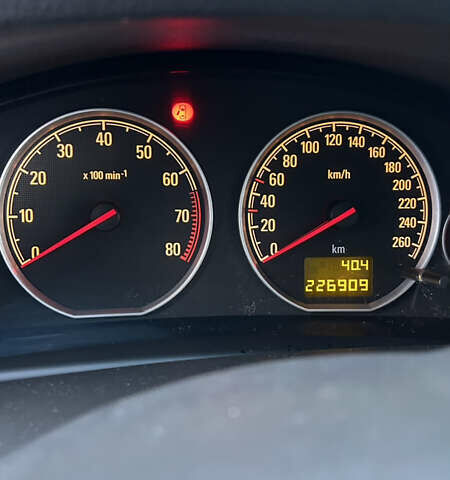 Серый Опель Вектра, объемом двигателя 1.8 л и пробегом 226 тыс. км за 2799 $, фото 19 на Automoto.ua