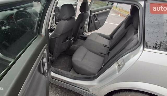 Сірий Опель Вектра, об'ємом двигуна 1.91 л та пробігом 308 тис. км за 5200 $, фото 8 на Automoto.ua