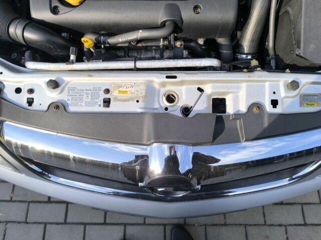 Серый Опель Вектра, объемом двигателя 1.9 л и пробегом 236 тыс. км за 6800 $, фото 11 на Automoto.ua