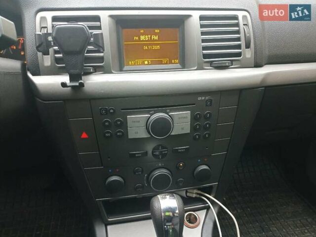 Серый Опель Вектра, объемом двигателя 1.9 л и пробегом 319 тыс. км за 4500 $, фото 31 на Automoto.ua