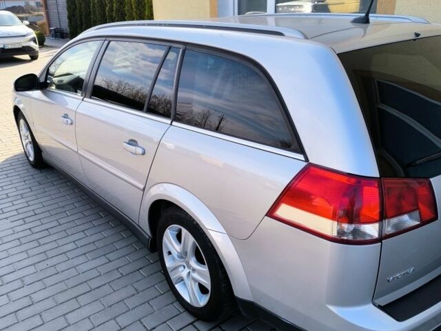 Серый Опель Вектра, объемом двигателя 1.9 л и пробегом 236 тыс. км за 6800 $, фото 2 на Automoto.ua