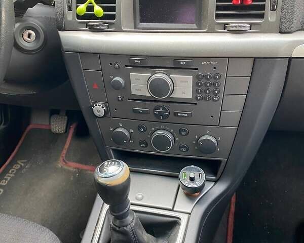 Опель Вектра 2007 в Львове на Automoto.ua Серый Опель Вектра, объемом двигателя 1.8 л и пробегом 225 тыс. км за 3000 $, фото 17 на Automoto.ua