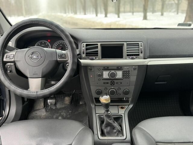 Сірий Опель Вектра, об'ємом двигуна 1.9 л та пробігом 337 тис. км за 2599 $, фото 4 на Automoto.ua