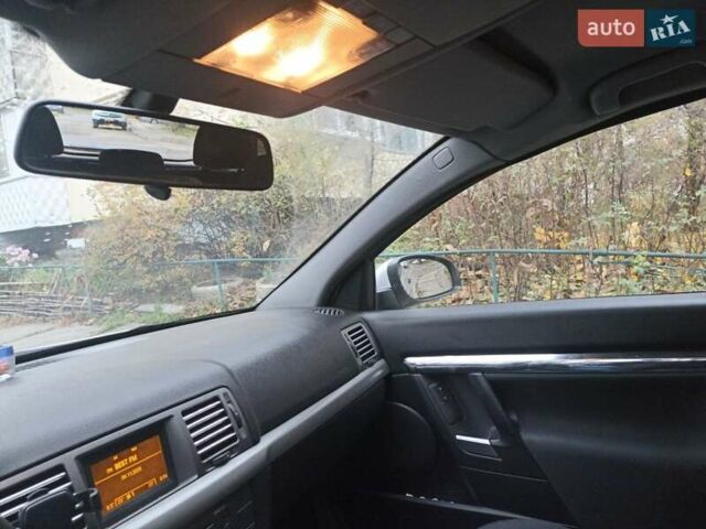 Серый Опель Вектра, объемом двигателя 1.9 л и пробегом 319 тыс. км за 4500 $, фото 30 на Automoto.ua