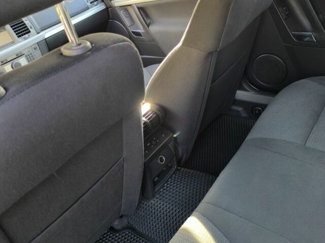 Серый Опель Вектра, объемом двигателя 1.9 л и пробегом 236 тыс. км за 6800 $, фото 7 на Automoto.ua