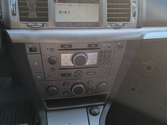 Серый Опель Вектра, объемом двигателя 1.9 л и пробегом 236 тыс. км за 6800 $, фото 10 на Automoto.ua