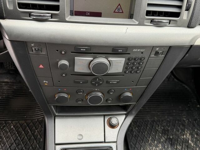 Серый Опель Вектра, объемом двигателя 1.9 л и пробегом 380 тыс. км за 2450 $, фото 9 на Automoto.ua