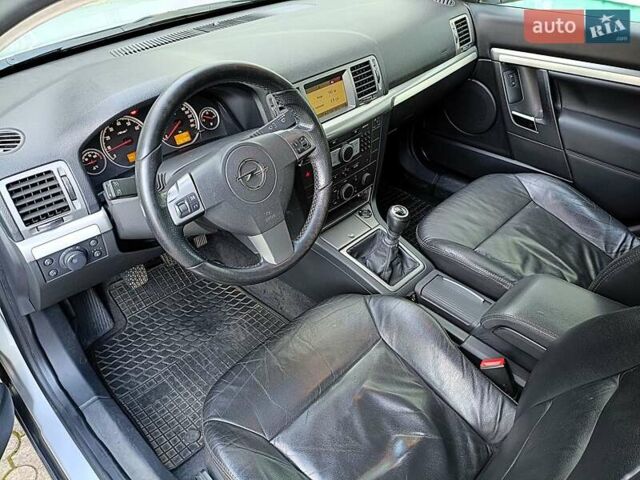 Серый Опель Вектра, объемом двигателя 1.8 л и пробегом 238 тыс. км за 5400 $, фото 7 на Automoto.ua