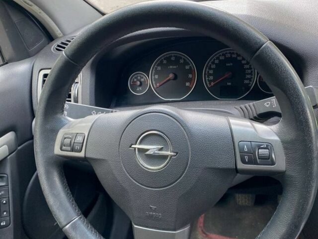 Серый Опель Вектра, объемом двигателя 1.8 л и пробегом 227 тыс. км за 2800 $, фото 11 на Automoto.ua