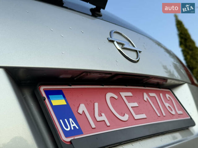Сірий Опель Вектра, об'ємом двигуна 1.9 л та пробігом 273 тис. км за 6000 $, фото 23 на Automoto.ua
