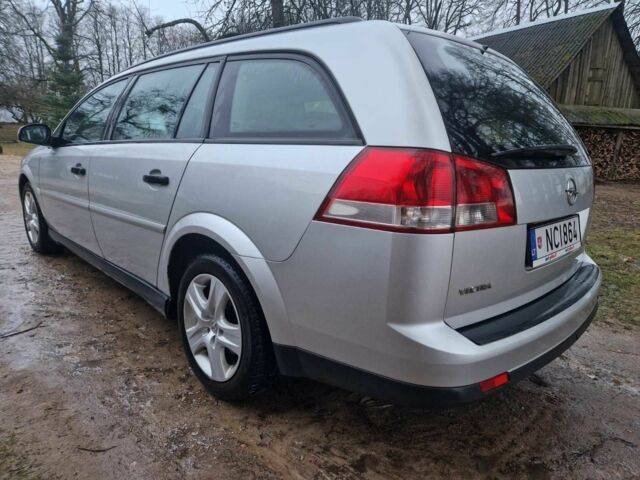 Серый Опель Вектра, объемом двигателя 1.9 л и пробегом 298 тыс. км за 3300 $, фото 2 на Automoto.ua