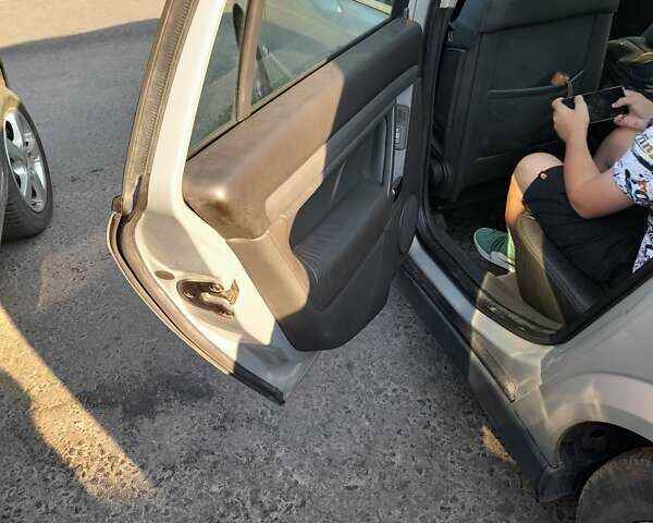 Сірий Опель Вектра, об'ємом двигуна 2.2 л та пробігом 307 тис. км за 5500 $, фото 4 на Automoto.ua