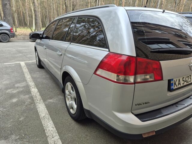 Сірий Опель Вектра, об'ємом двигуна 2.2 л та пробігом 261 тис. км за 4600 $, фото 1 на Automoto.ua