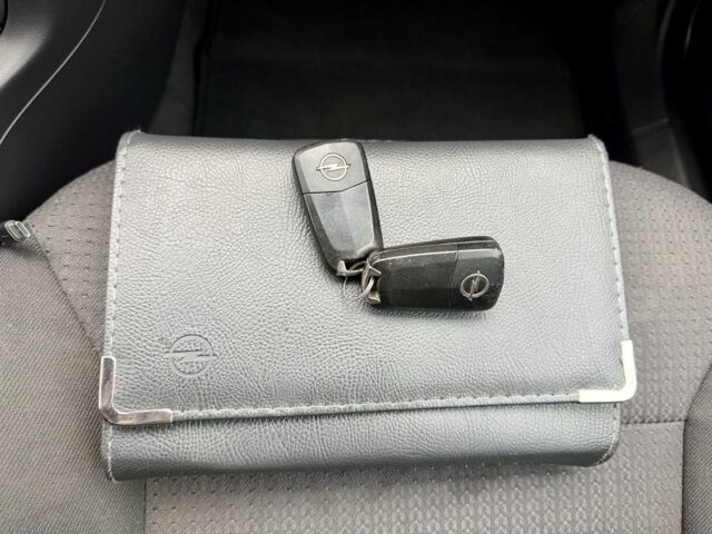 Серый Опель Вектра, объемом двигателя 1.9 л и пробегом 242 тыс. км за 2850 $, фото 16 на Automoto.ua