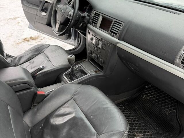 Серый Опель Вектра, объемом двигателя 1.9 л и пробегом 380 тыс. км за 2450 $, фото 10 на Automoto.ua