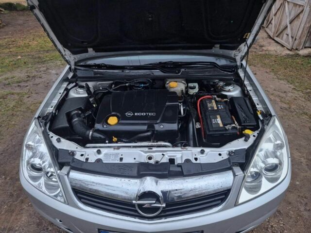 Серый Опель Вектра, объемом двигателя 1.9 л и пробегом 298 тыс. км за 3300 $, фото 5 на Automoto.ua