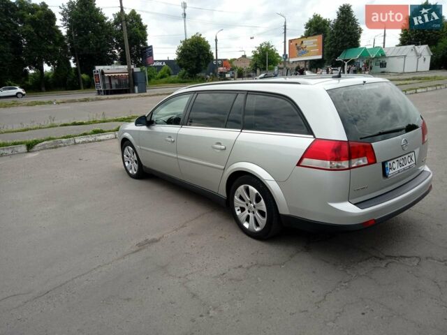 Сірий Опель Вектра, об'ємом двигуна 1.9 л та пробігом 318 тис. км за 5500 $, фото 6 на Automoto.ua