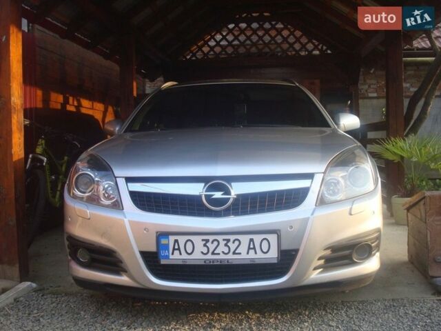 Серый Опель Вектра, объемом двигателя 1.9 л и пробегом 267 тыс. км за 6200 $, фото 1 на Automoto.ua
