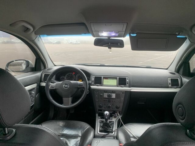 Серый Опель Вектра, объемом двигателя 1.9 л и пробегом 276 тыс. км за 3700 $, фото 12 на Automoto.ua