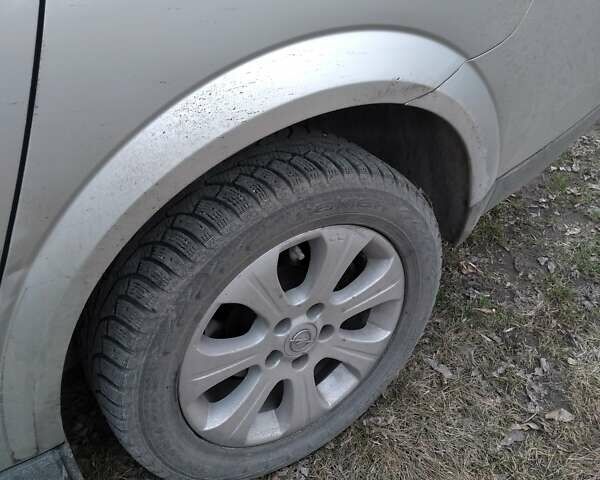 Серый Опель Вектра, объемом двигателя 1.9 л и пробегом 301 тыс. км за 6700 $, фото 1 на Automoto.ua