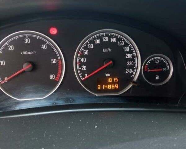 Опель Вектра 2008 в Городке на Automoto.ua Серый Опель Вектра, объемом двигателя 1.9 л и пробегом 320 тыс. км за 6200 $, фото 3 на Automoto.ua