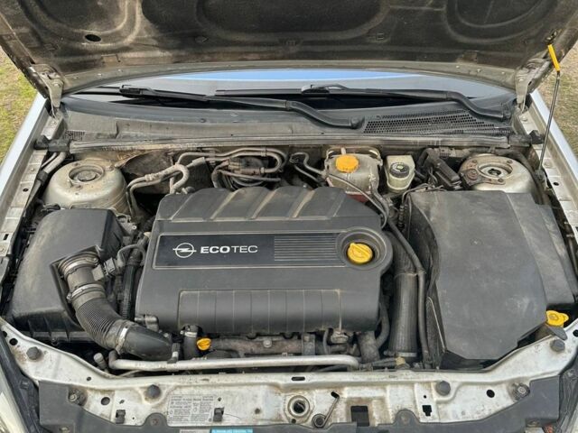 Серый Опель Вектра, объемом двигателя 1.9 л и пробегом 280 тыс. км за 5400 $, фото 7 на Automoto.ua