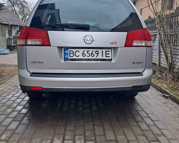 Серый Опель Вектра, объемом двигателя 1.9 л и пробегом 410 тыс. км за 4800 $, фото 4 на Automoto.ua