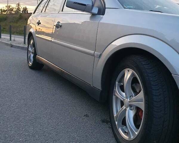 Сірий Опель Вектра, об'ємом двигуна 1.91 л та пробігом 287 тис. км за 5900 $, фото 5 на Automoto.ua