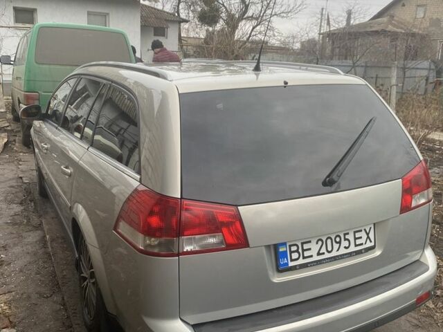 Серый Опель Вектра, объемом двигателя 1.9 л и пробегом 330 тыс. км за 5000 $, фото 2 на Automoto.ua