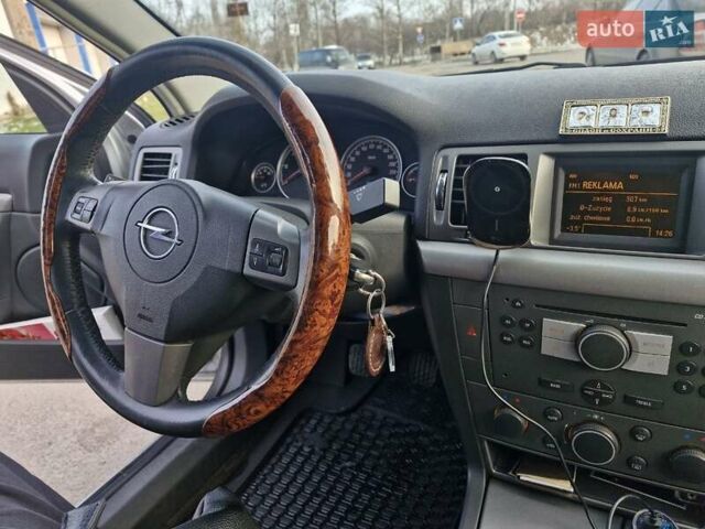 Серый Опель Вектра, объемом двигателя 1.9 л и пробегом 360 тыс. км за 6499 $, фото 13 на Automoto.ua