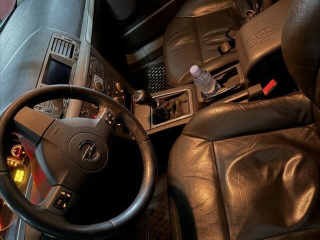 Серый Опель Вектра, объемом двигателя 1.9 л и пробегом 344 тыс. км за 2900 $, фото 6 на Automoto.ua