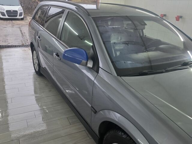 Серый Опель Вектра, объемом двигателя 1.9 л и пробегом 400 тыс. км за 3148 $, фото 1 на Automoto.ua