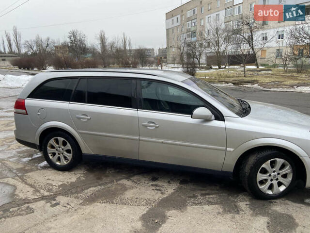 Сірий Опель Вектра, об'ємом двигуна 1.9 л та пробігом 340 тис. км за 4500 $, фото 4 на Automoto.ua