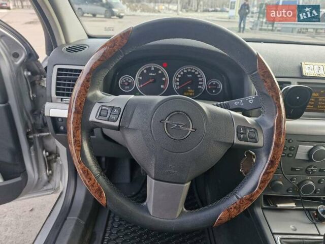 Серый Опель Вектра, объемом двигателя 1.9 л и пробегом 360 тыс. км за 6499 $, фото 15 на Automoto.ua