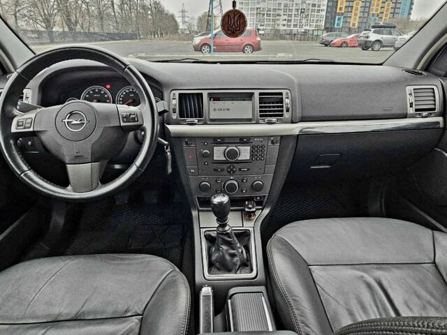 Серый Опель Вектра, объемом двигателя 1.8 л и пробегом 211 тыс. км за 6750 $, фото 6 на Automoto.ua